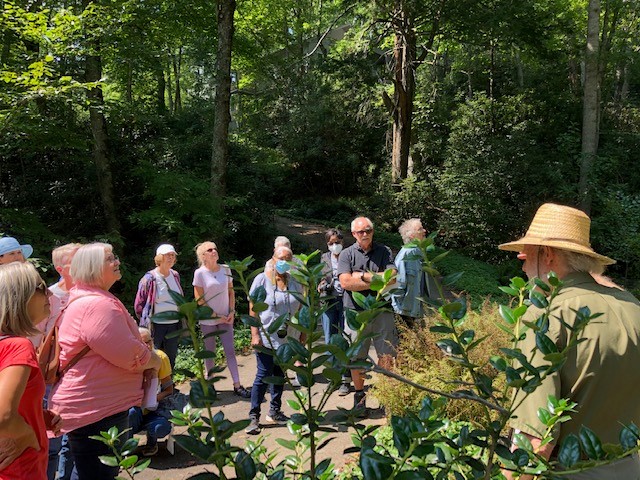 Master Gardener Volunteers Visiting Local Gardens